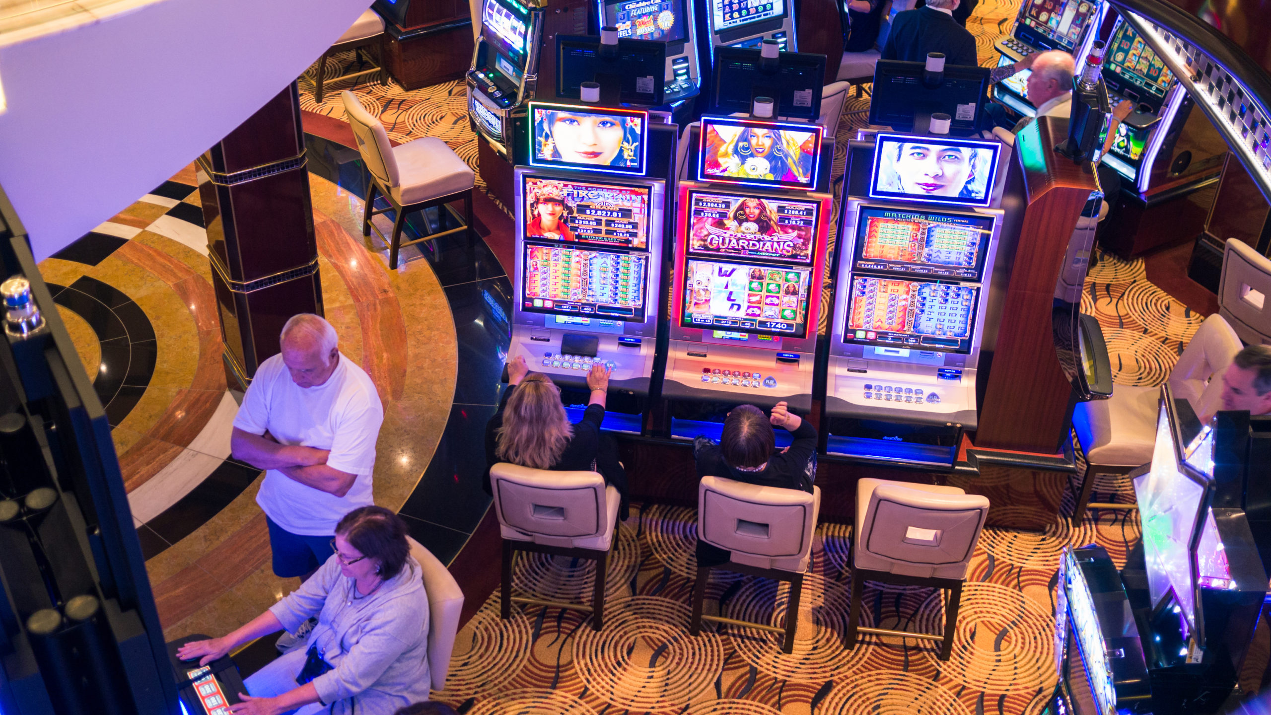 Royal Flush'ın Gizli Sırları: Blackjack Stratejileri